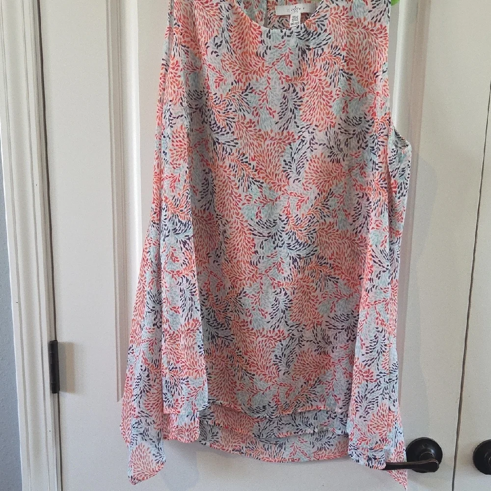 Fever Multicolor Leaf Pattern Top - Picture 4 of 5